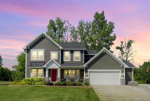 9438 Dornoch TRL, Brighton, MI 48114