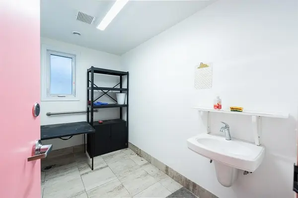 894 Corydon AVE, Winnipeg, MB R3M 0Y4