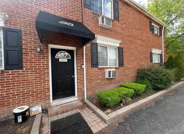 2445 TORQUAY AVE #112, Royal Oak, MI 48073