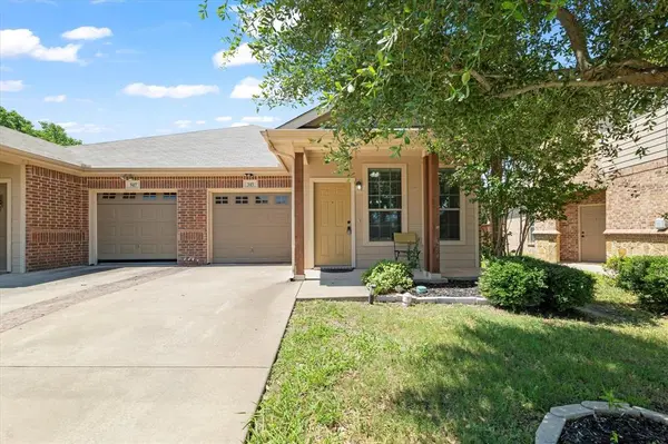 345 Orbit Drive, Lavon, TX 75166