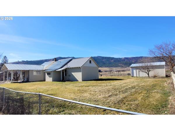 292 BISHER ST, Halfway, OR 97834