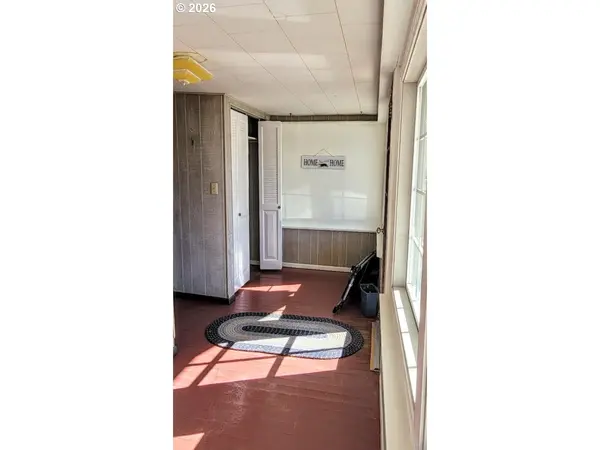 292 BISHER ST, Halfway, OR 97834