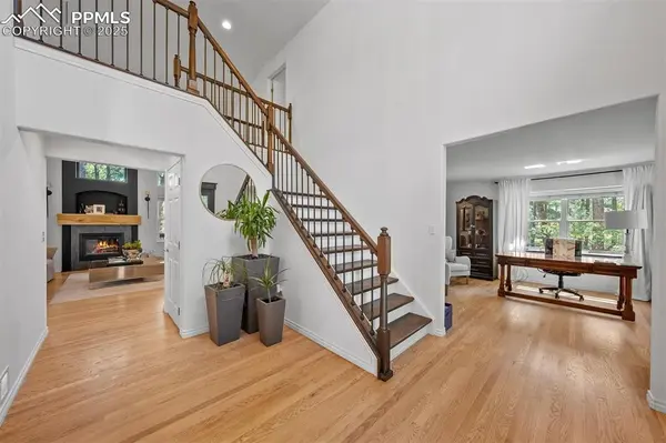 1935 Poncha CT, Larkspur, CO 80118