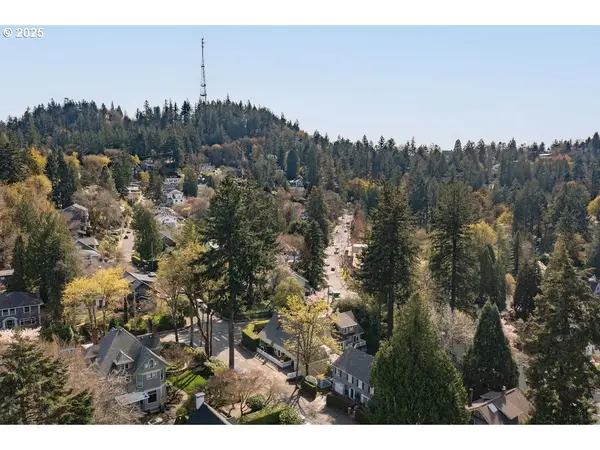 2695 SW MONTGOMERY DR, Portland, OR 97201