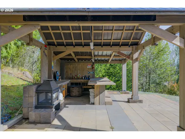 1561 N LAUREL ST, Coquille, OR 97423