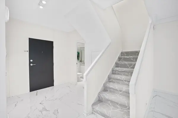 55A Avenue RD #408, Toronto C02, ON M5A 2G3