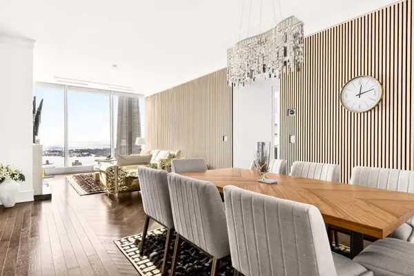 183 Wellington ST W #3905, Toronto C01, ON M5V 0A1