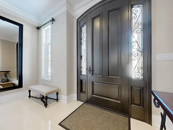 42 Lady Fenyrose AVE, Vaughan, ON L6A 0E2