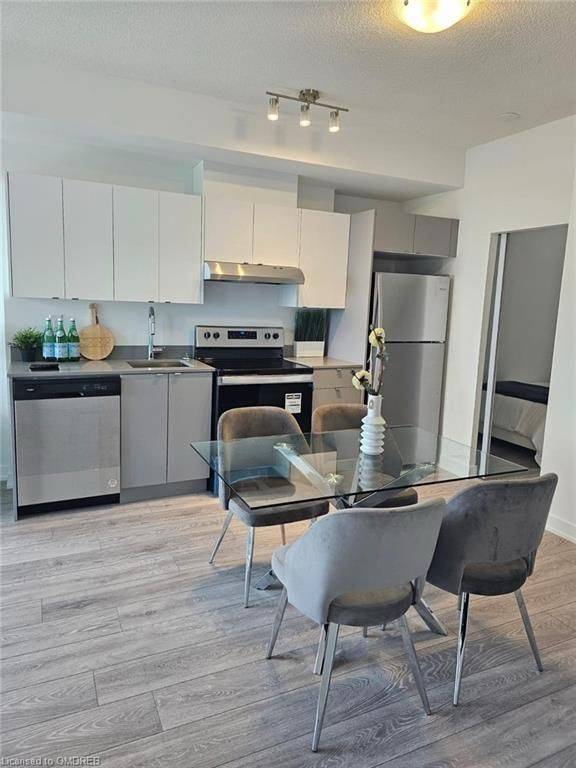 3200 DAKOTA COMMON N/A #B-1010, Burlington, ON L7M 2A9