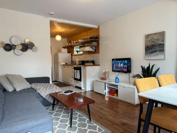 325 Westmoreland AVE N, Toronto W02, ON M6H 3A6