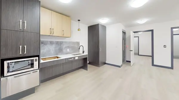 729 Queensdale AVE E, Hamilton, ON L8V 1M4