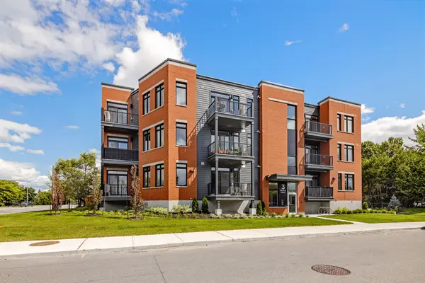 3 Bedale DR, Crystal Bay - Rocky Point - Bayshore, ON K2H 5L9