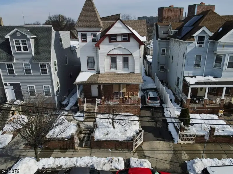 181-183 N 6th St #1, Newark City, NJ 07107