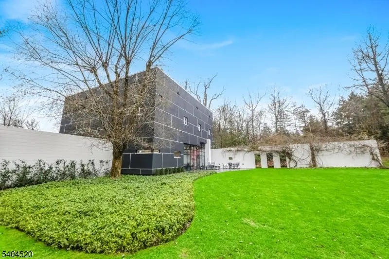 451 Mountain Ave, North Caldwell Boro, NJ 07006