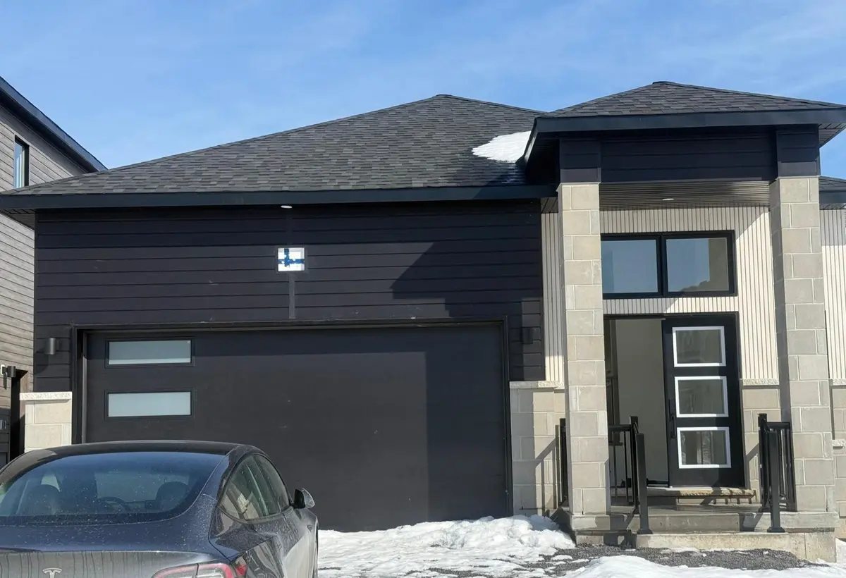 67 Dusenbury DR, Loyalist, ON K0H 2H0