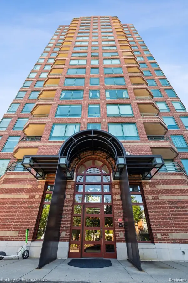 3320 SPINNAKER LN #11B, Detroit, MI 48207