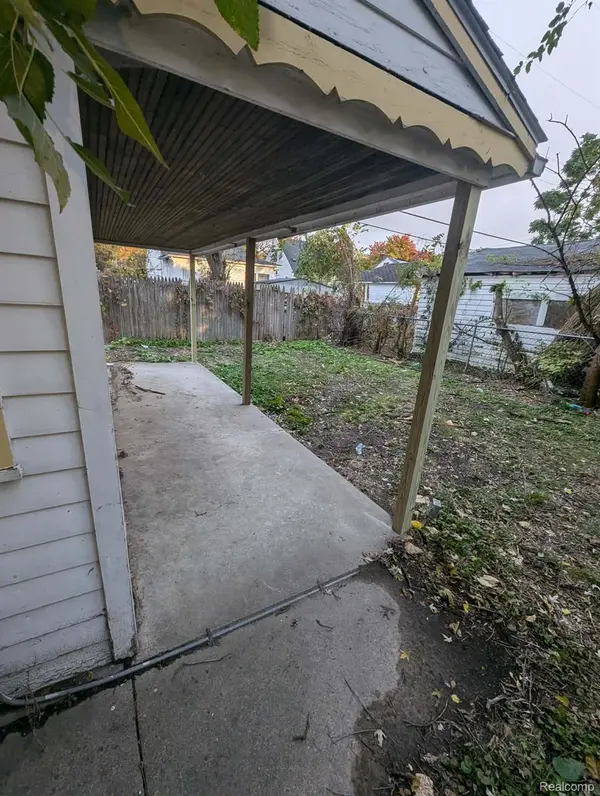 18974 Westmoreland RD, Detroit, MI 48219