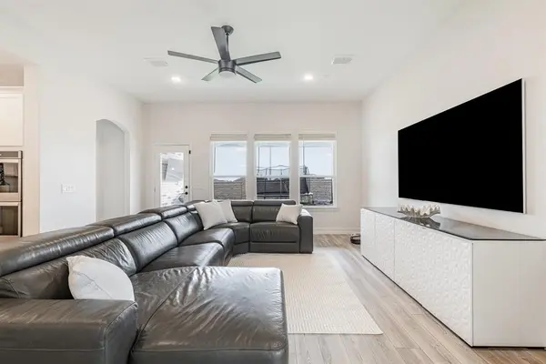 1517 Sawyer Drive, Aubrey, TX 76227