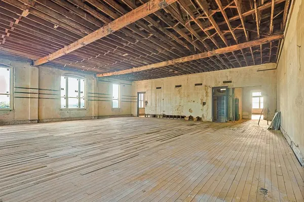 125 S Waco Street #2, Hillsboro, TX 76645