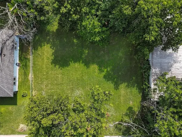 1102 Hillsboro Street, Cleburne, TX 76033