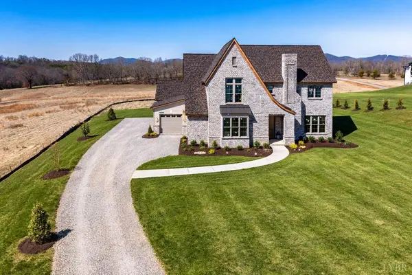 1079 High Oaks DR, Forest, VA 24551