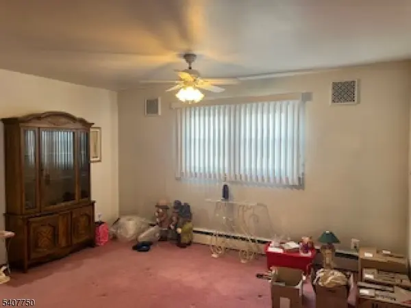 271 Danforth Ave, Jersey City, NJ 07305