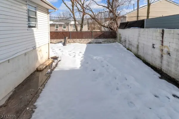 181-183 N 6th St #1, Newark City, NJ 07107