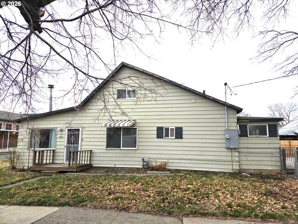 2402 N SPRUCE ST, La Grande, OR 97850