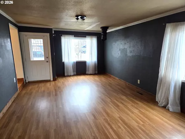 La Grande, OR 97850,2402 N SPRUCE ST