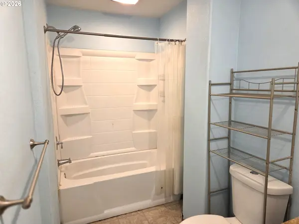 2402 N SPRUCE ST, La Grande, OR 97850