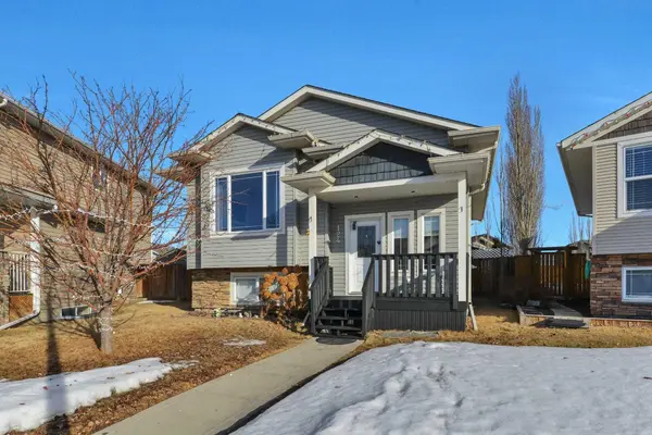 124 Heartland CRES, Penhold, AB T0M 1R0