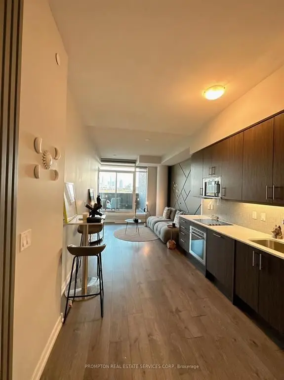 297 College ST #503, Toronto C01, ON M5T 0C2