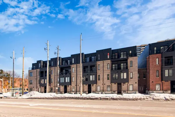 3079 Pharmacy AVE #22, Toronto E05, ON M1T 1H8