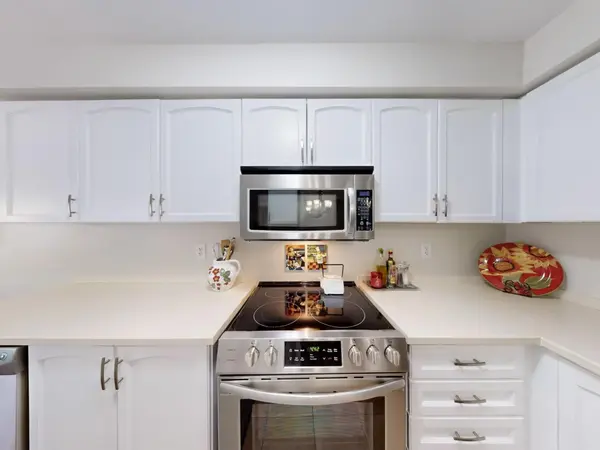 7360 Zinnia PL #16, Mississauga, ON L5W 2A1