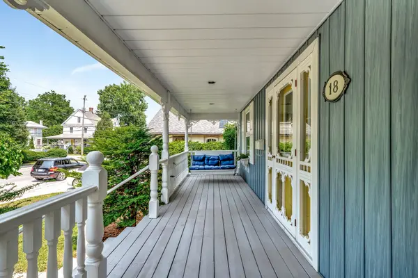 18 Queen ST, Prince Edward County, ON K0K 2T0