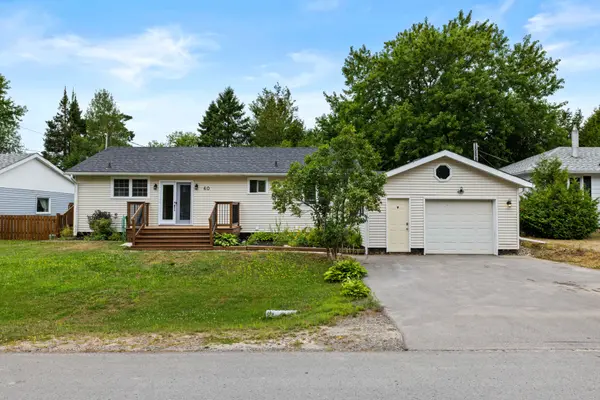 60 Hemlock ST, Highlands East, ON K0L 1M0