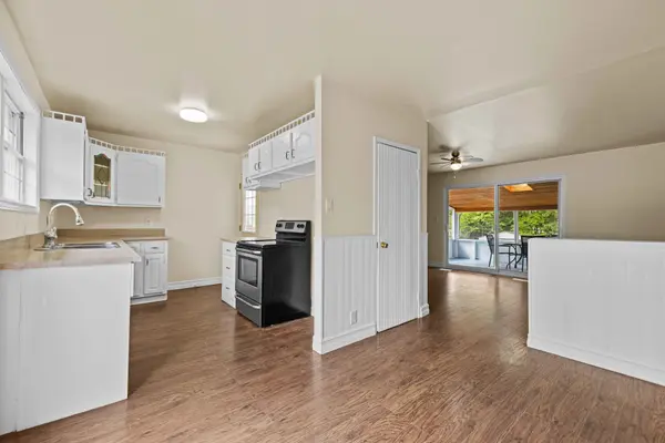 60 Hemlock ST, Highlands East, ON K0L 1M0