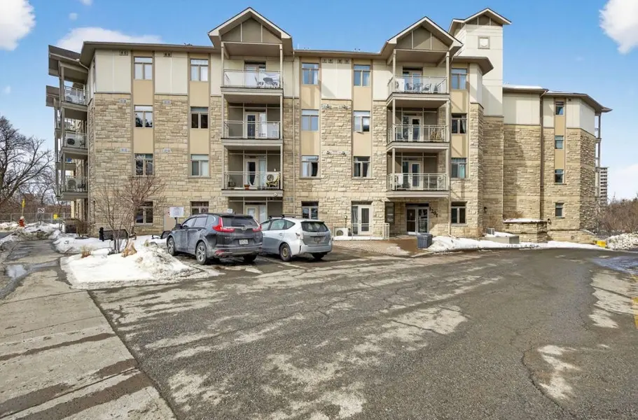 1201 Ohio ST #401, Billings Bridge - Riverside Park And Area, ON K1H 0A1