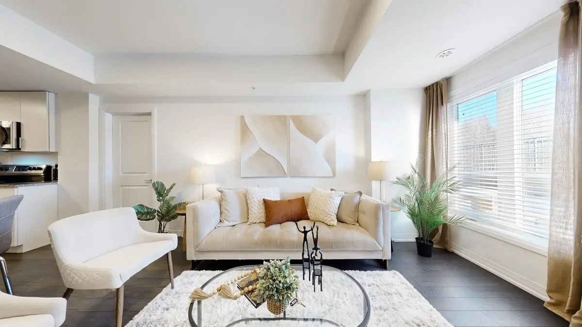 2635 William Jackson DR #802, Pickering, ON L1X 0L4