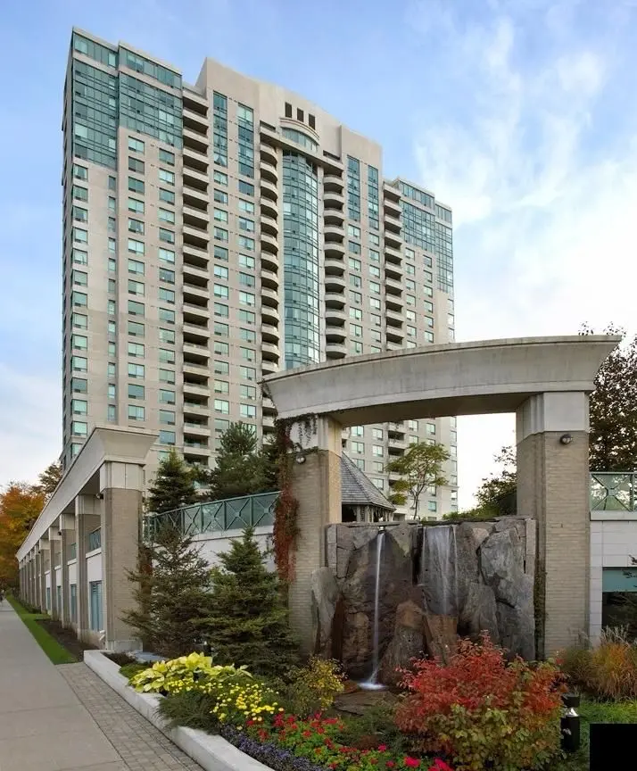 61 Town Centre CT #408, Toronto E09, ON M1P 5C5