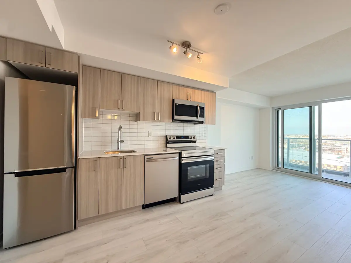 1010 Sandy Beach RD #1704, Pickering, ON L1W 3V9