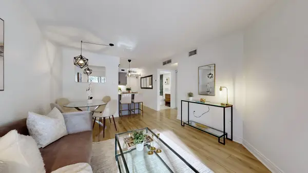 65 Scadding AVE #205, Toronto C08, ON M5A 4L1