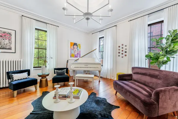 171 Old Forest Hill RD, Toronto C04, ON M6C 2G7