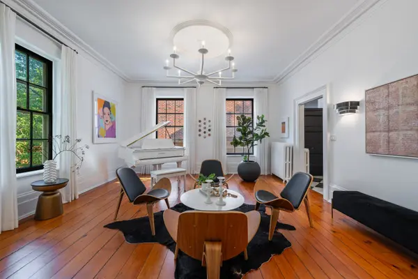 171 Old Forest Hill RD, Toronto C04, ON M6C 2G7