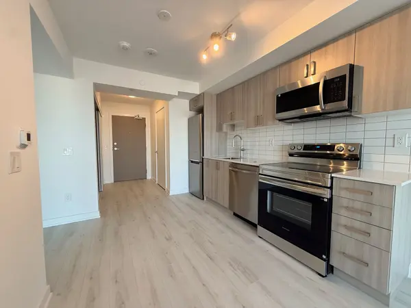 1010 Sandy Beach RD #1704, Pickering, ON L1W 3V9