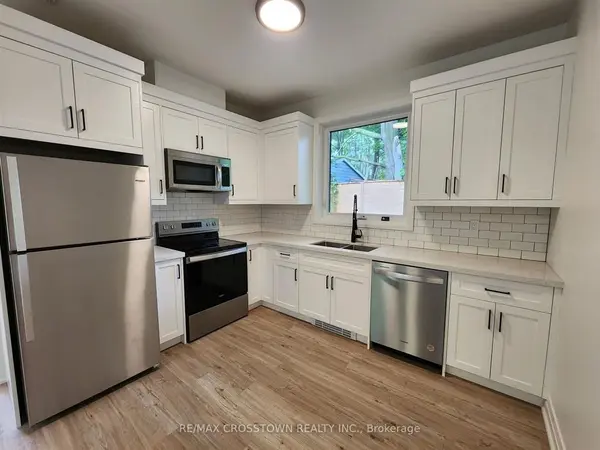 120 Dundonald ST #Gdn Ste, Barrie, ON L4M 3T6