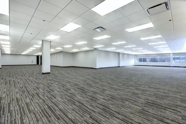 320 Matheson BLVD W #202, Mississauga, ON L5R 3R1