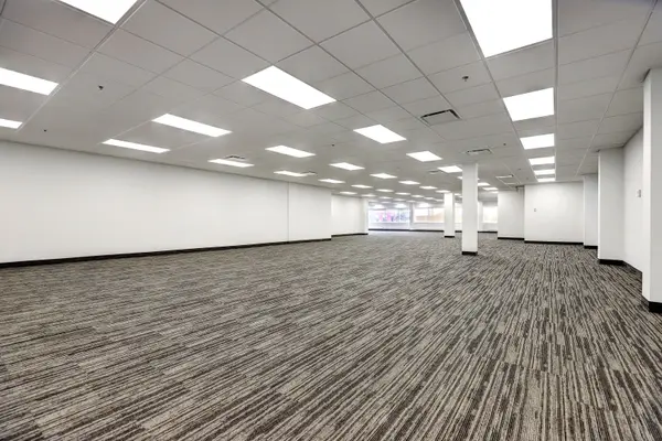 320 Matheson BLVD W #202, Mississauga, ON L5R 3R1