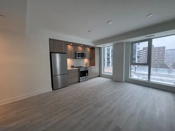 25 Cordova AVE #605, Toronto W08, ON M9A 0E5