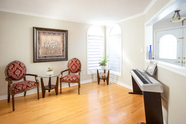 50 Cross Country BLVD, Caledon, ON L7E 2N6